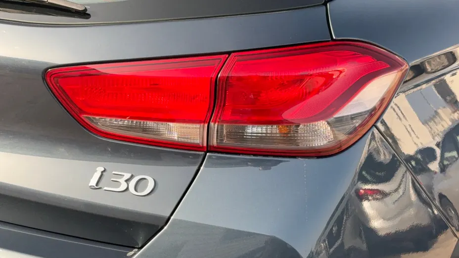 HYUNDAI i30 i30 1.0 T-GDI Classic + DCT