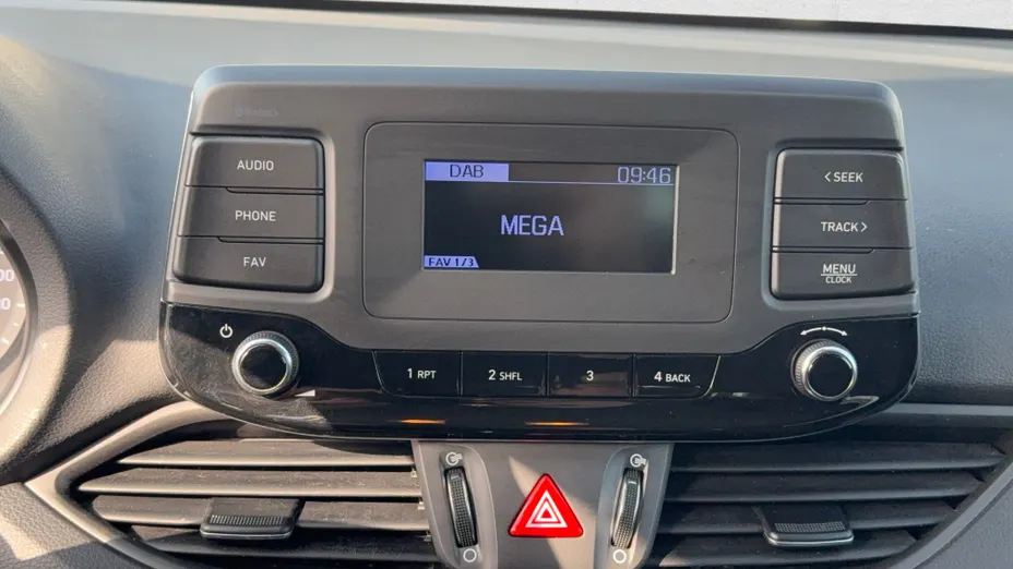HYUNDAI i30 i30 1.0 T-GDI Classic + DCT