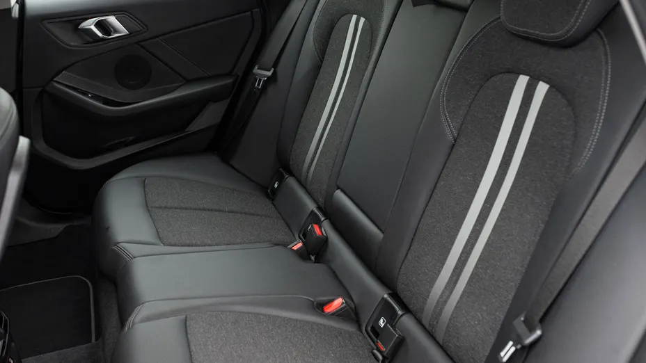 BMW Seria 2 218i Sport Line aut