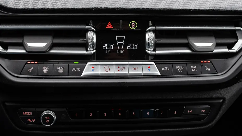 BMW Seria 2 218i Sport Line aut