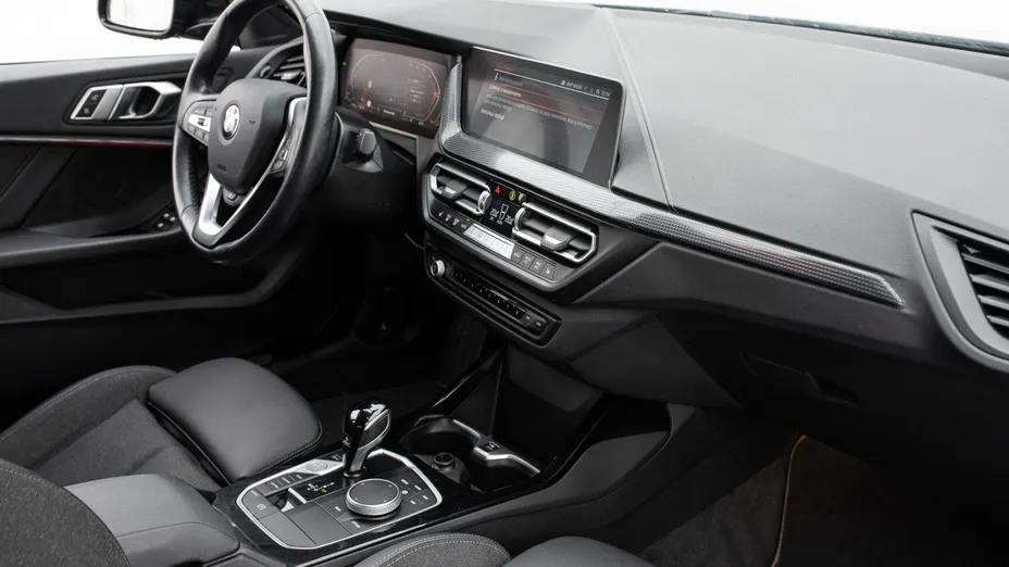 BMW Seria 2 218i Sport Line aut