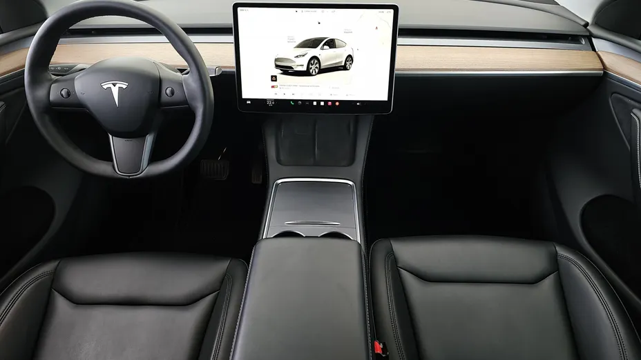 TESLA Model Y Y Long Range RWD