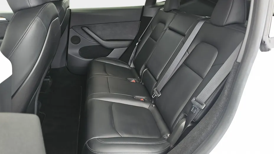 TESLA Model Y Y Long Range RWD