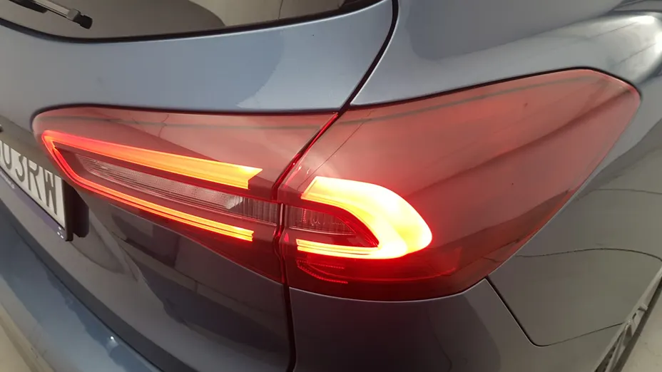 FORD Focus Focus 1.0 EcoBoost mHEV Titanium X aut