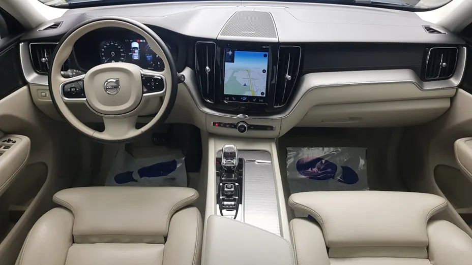VOLVO XC60 XC60 B4 D AWD Inscription aut