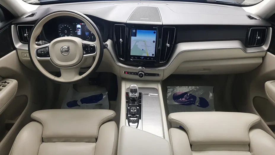 VOLVO XC60 XC60 B4 D AWD Inscription aut