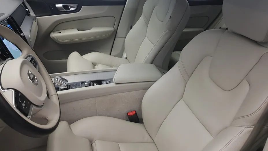 VOLVO XC60 XC60 B4 D AWD Inscription aut
