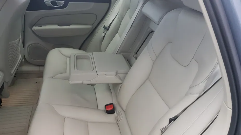 VOLVO XC60 XC60 B4 D AWD Inscription aut