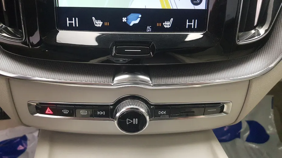 VOLVO XC60 XC60 B4 D AWD Inscription aut