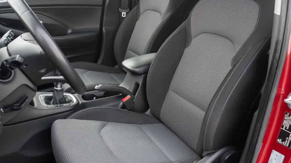 HYUNDAI i30 i30 1.5 DPI Classic +