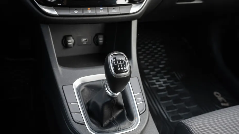 HYUNDAI i30 i30 1.5 DPI Classic +