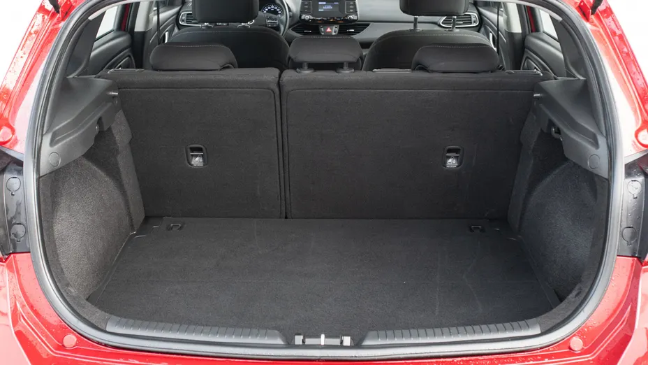 HYUNDAI i30 i30 1.5 DPI Classic +