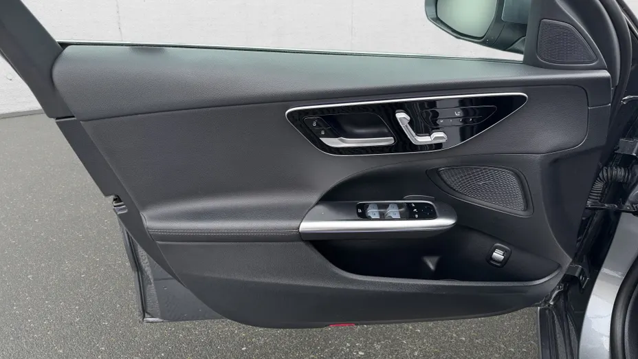 MERCEDES-BENZ C Klasa C 220 d mHEV 4-Matic Avantgarde