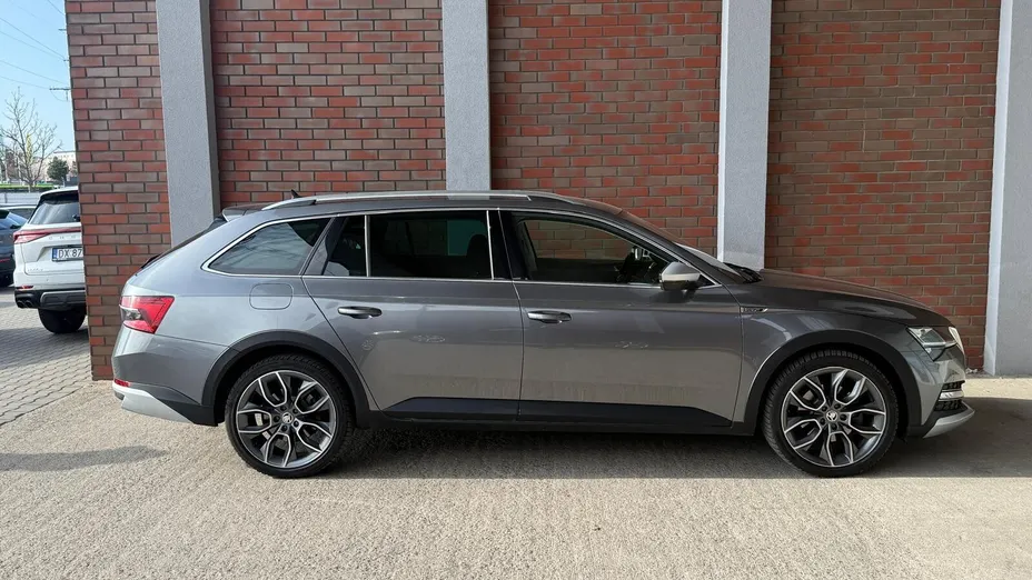 SKODA Superb Superb 2.0 TDI SCR 4x4 Scout DSG