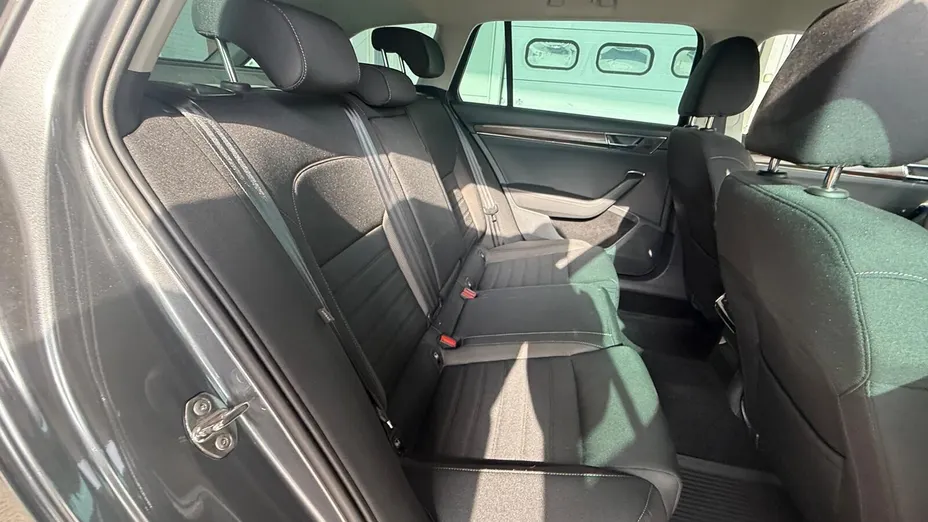 SKODA Superb Superb 2.0 TDI SCR 4x4 Scout DSG