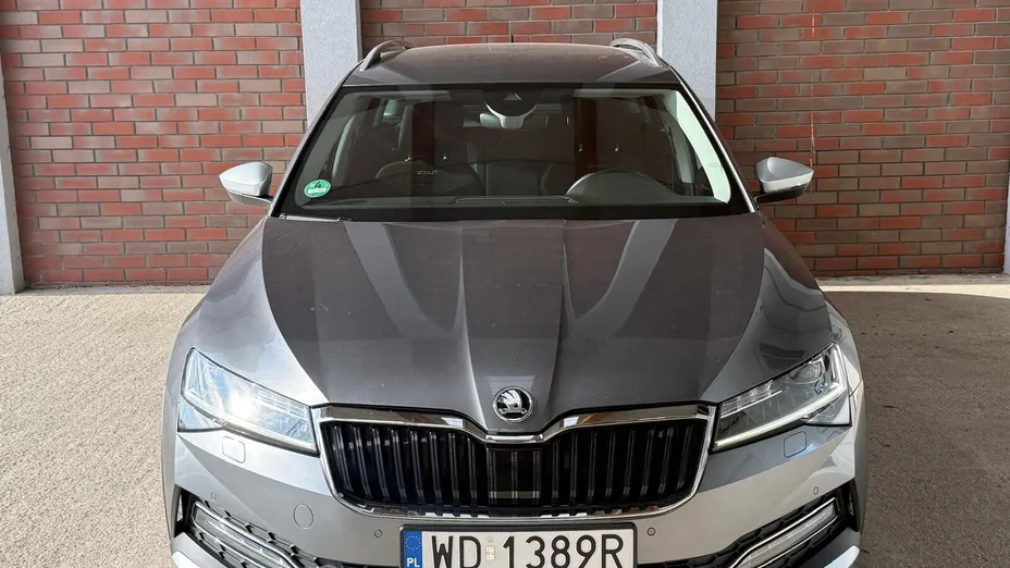 SKODA Superb Superb 2.0 TDI SCR 4x4 Scout DSG
