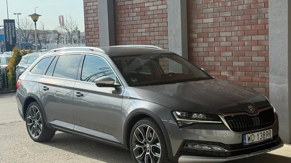 SKODA Superb Superb 2.0 TDI SCR 4x4 Scout DSG