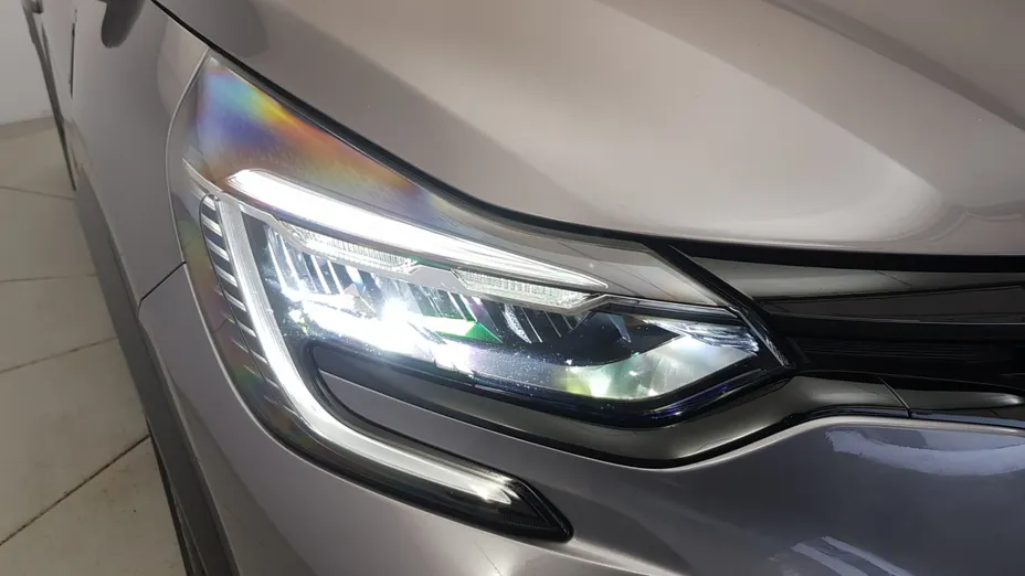 RENAULT Captur Captur 1.6 E-TECH Full Hybrid 145 E-Tech Engineered