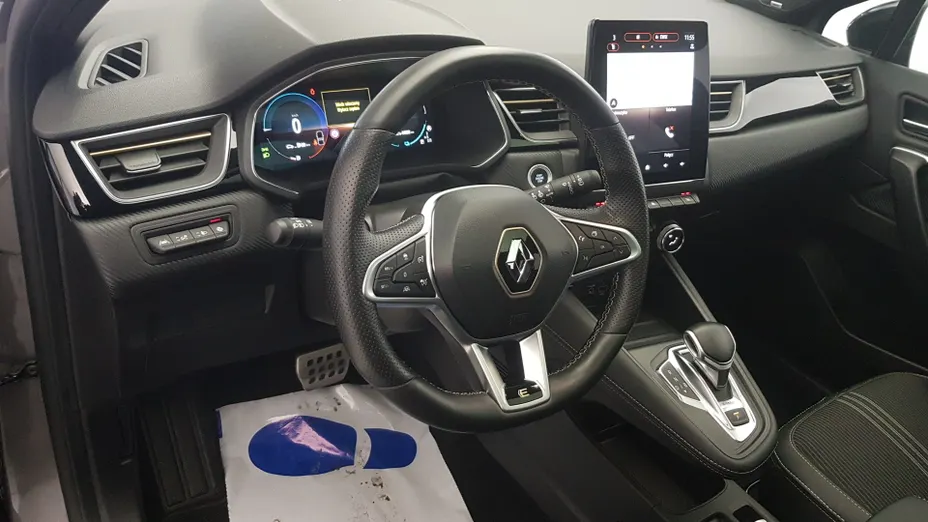 RENAULT Captur Captur 1.6 E-TECH Full Hybrid 145 E-Tech Engineered