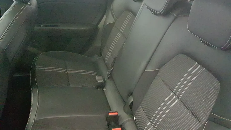 RENAULT Captur Captur 1.6 E-TECH Full Hybrid 145 E-Tech Engineered