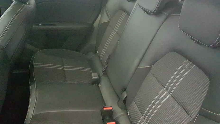 RENAULT Captur Captur 1.6 E-TECH Full Hybrid 145 E-Tech Engineered