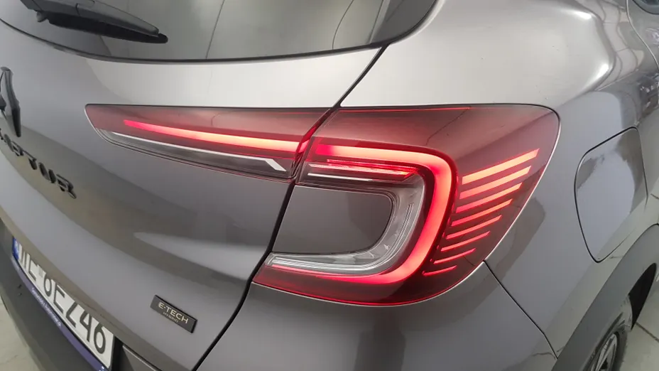 RENAULT Captur Captur 1.6 E-TECH Full Hybrid 145 E-Tech Engineered