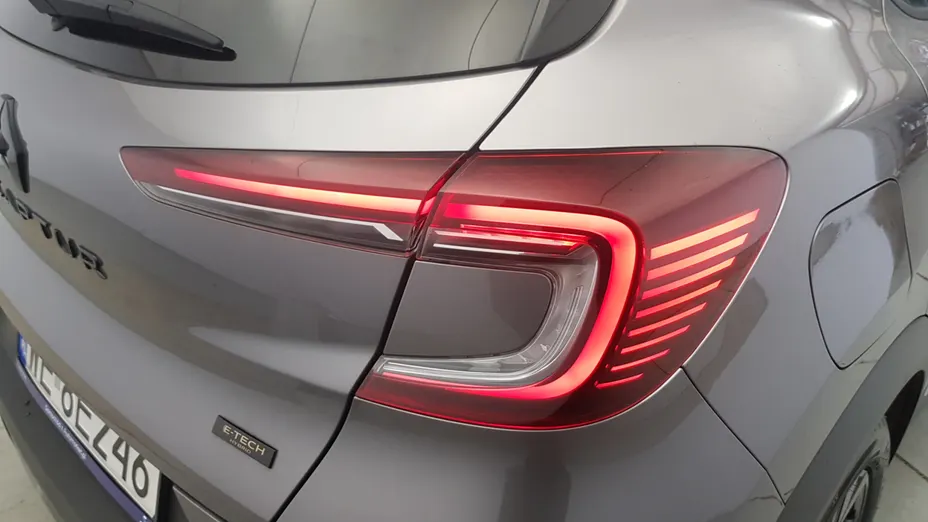 RENAULT Captur Captur 1.6 E-TECH Full Hybrid 145 E-Tech Engineered