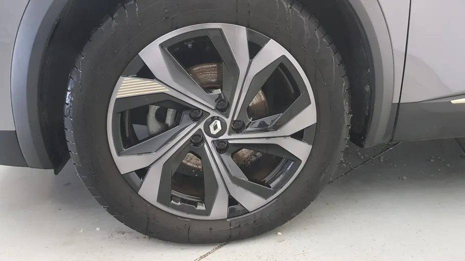 RENAULT Captur Captur 1.6 E-TECH Full Hybrid 145 E-Tech Engineered