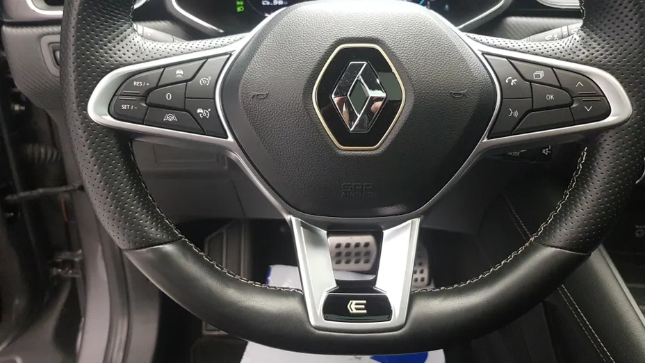 RENAULT Captur Captur 1.6 E-TECH Full Hybrid 145 E-Tech Engineered