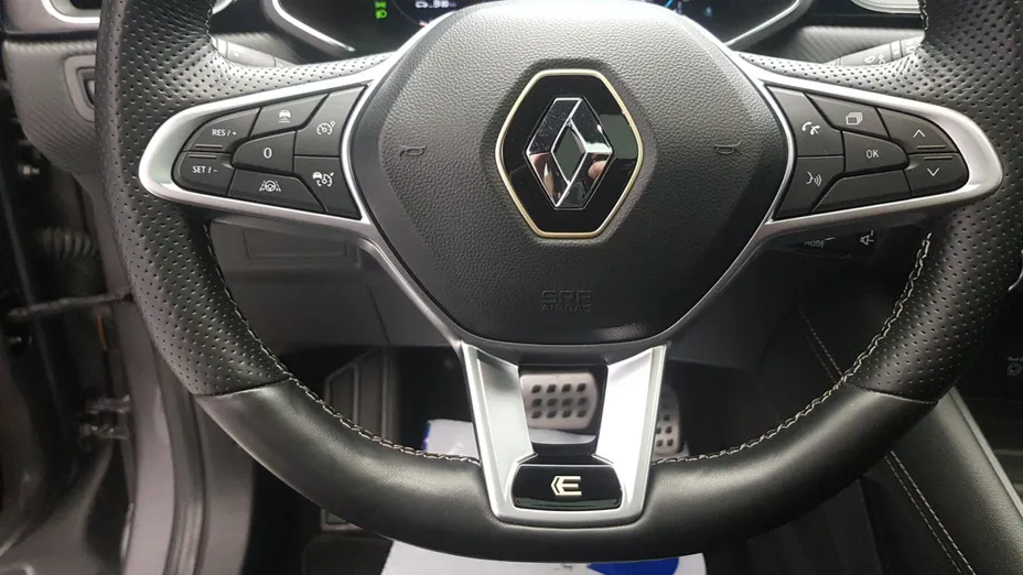 RENAULT Captur Captur 1.6 E-TECH Full Hybrid 145 E-Tech Engineered