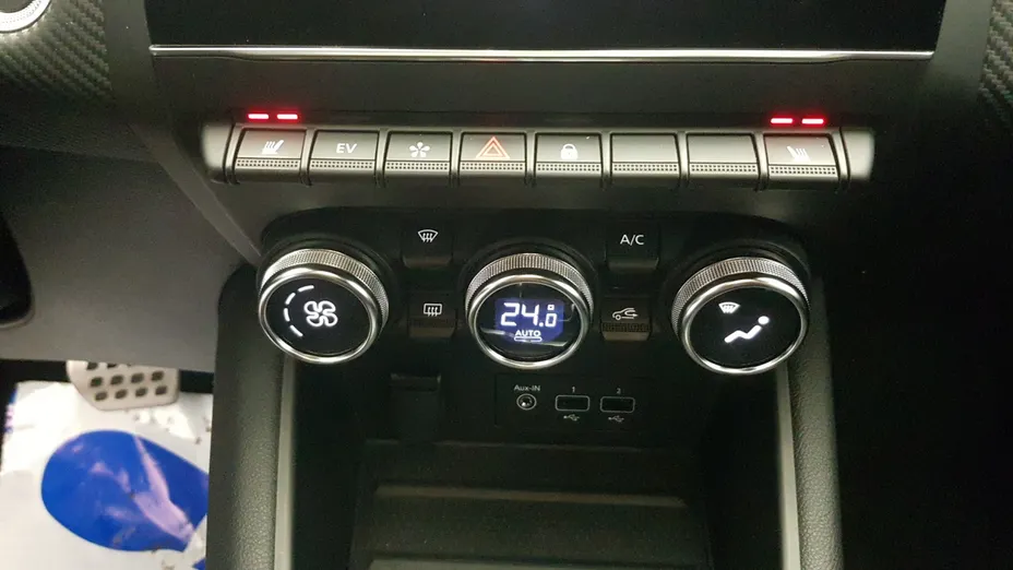 RENAULT Captur Captur 1.6 E-TECH Full Hybrid 145 E-Tech Engineered