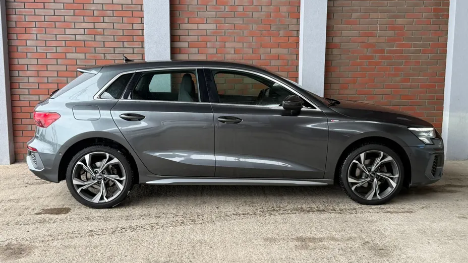 AUDI A3 A3 35 TFSI mHEV S Line S tronic