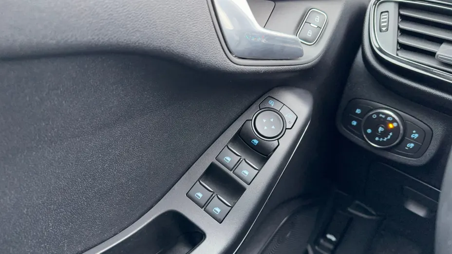 FORD Fiesta Fiesta 1.0 EcoBoost mHEV Titanium ASS DCT