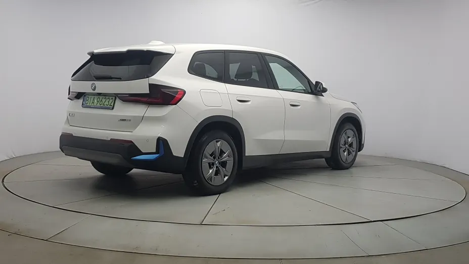 BMW iX1 iX1 xDrive30 66.5kWh