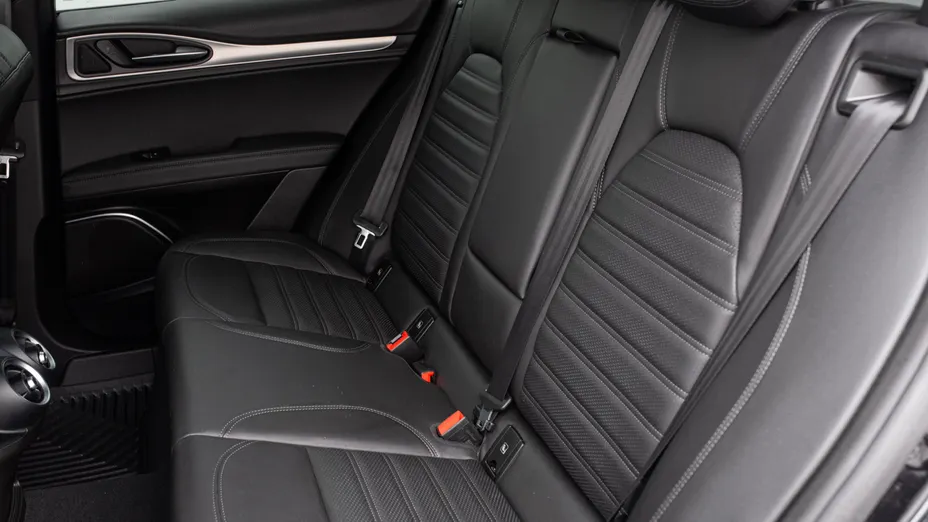 ALFA ROMEO Stelvio Stelvio 2.0 Turbo Sprint Q4 aut