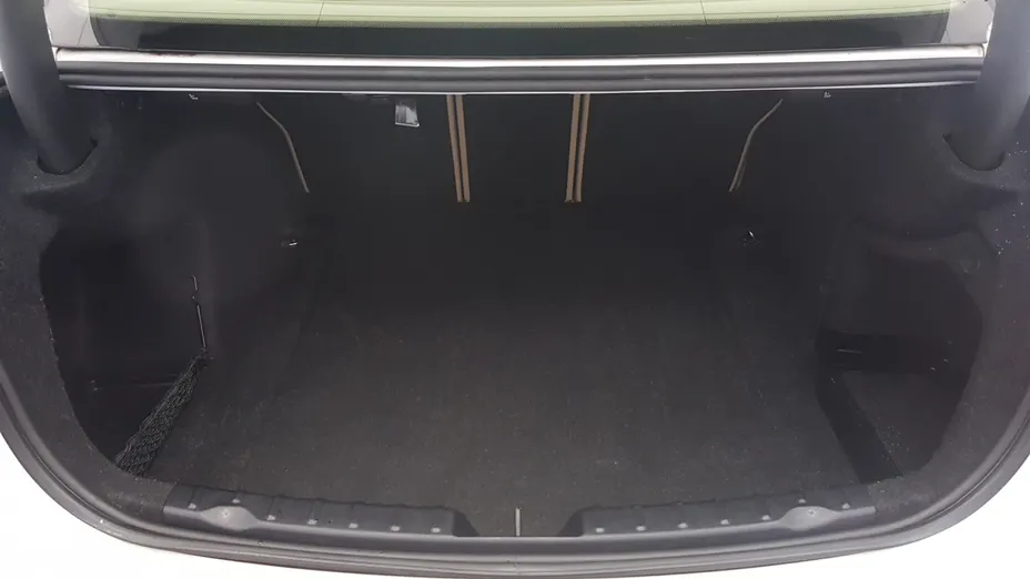 BMW Seria 3 320i xDrive Advantage aut