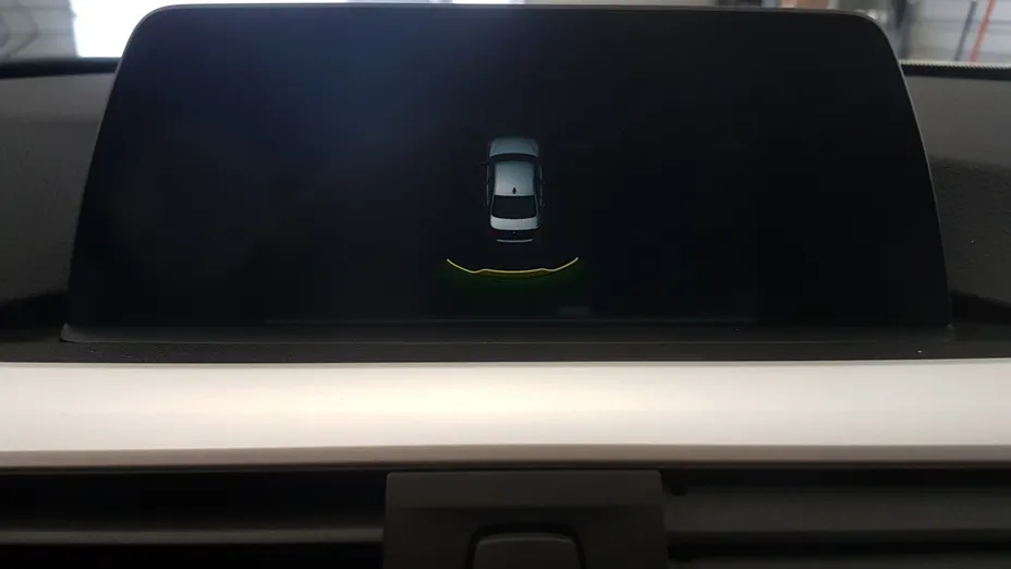 BMW Seria 3 320i xDrive Advantage aut