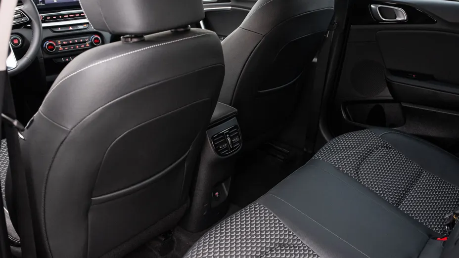 KIA Cee'd Ceed 1.5 T-GDI Tribute DCT