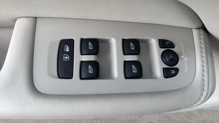 VOLVO XC60 XC60 B4 D AWD Plus Bright aut