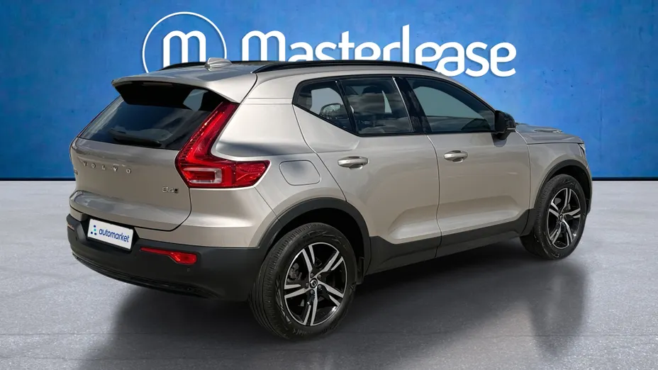 VOLVO XC40 XC40 B4 AWD Plus Dark aut