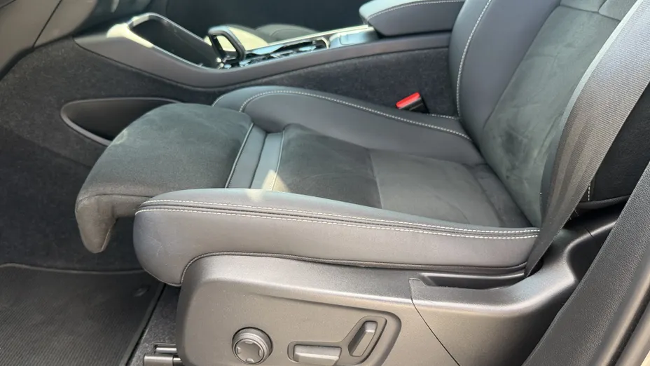 VOLVO XC40 XC40 B4 AWD Plus Dark aut
