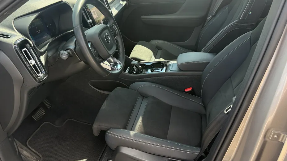 VOLVO XC40 XC40 B4 AWD Plus Dark aut