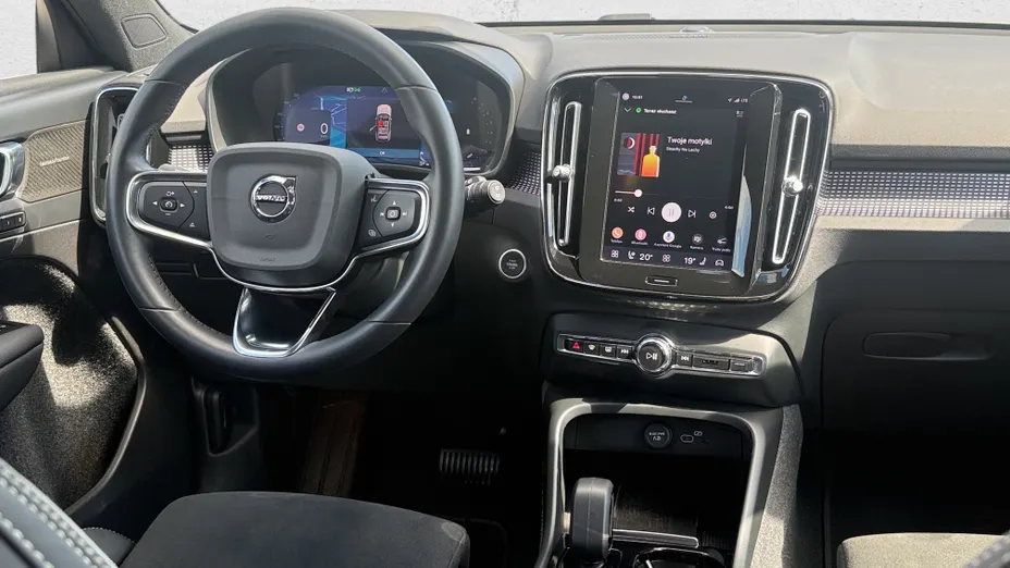 VOLVO XC40 XC40 B4 AWD Plus Dark aut