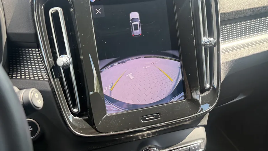 VOLVO XC40 XC40 B4 AWD Plus Dark aut