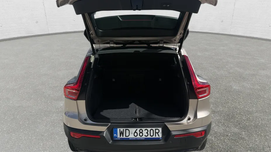 VOLVO XC40 XC40 B4 AWD Plus Dark aut