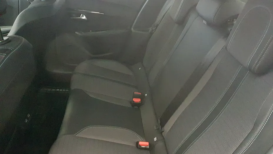 PEUGEOT 208 208 1.2 PureTech Allure S&S EAT8