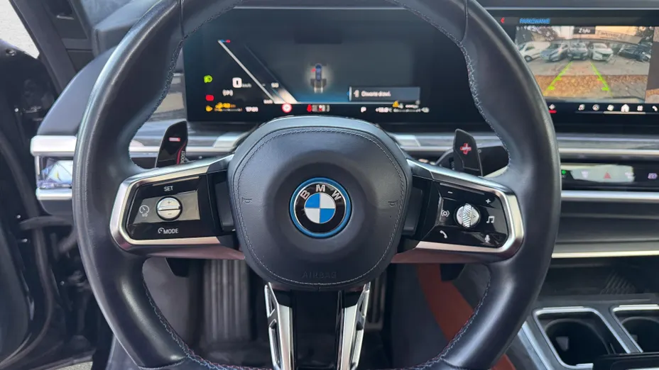 BMW Seria 7 M760e PHEV xDrive sport-aut
