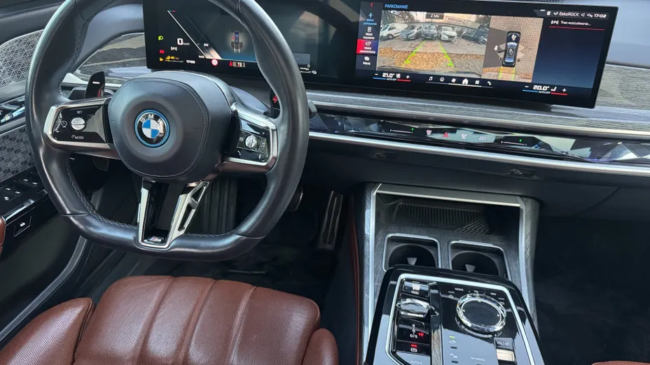 BMW Seria 7 M760e PHEV xDrive sport-aut