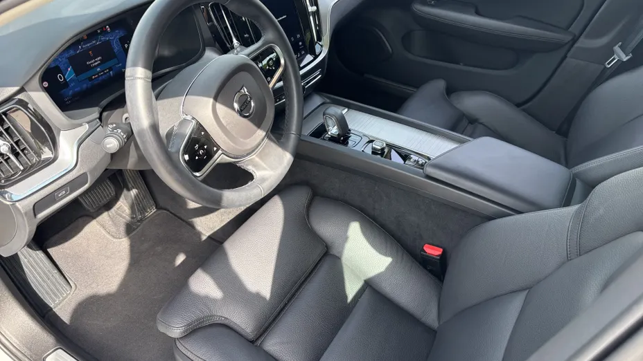 VOLVO V60 V60 B4 B Plus Dark aut