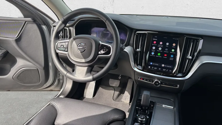 VOLVO V60 V60 B4 B Plus Dark aut